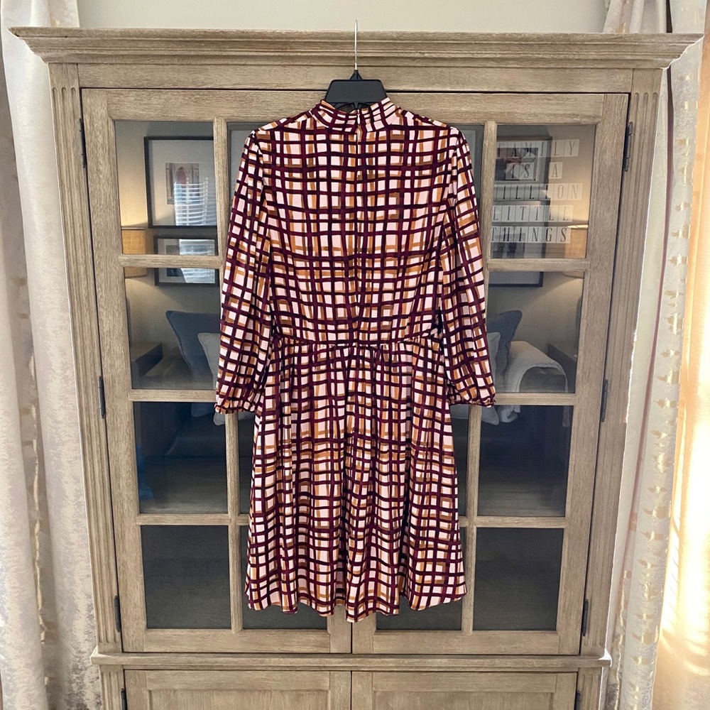 NWT Gal Meets Glam Lindsey Tie Neck Dress 6 - Picture 8 of 9
